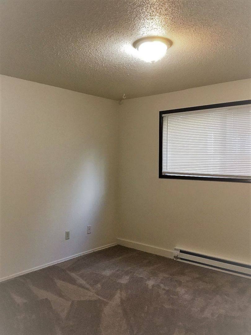 Apartment for rent at 911 SE 187th Ave, Portland, OR 97233
