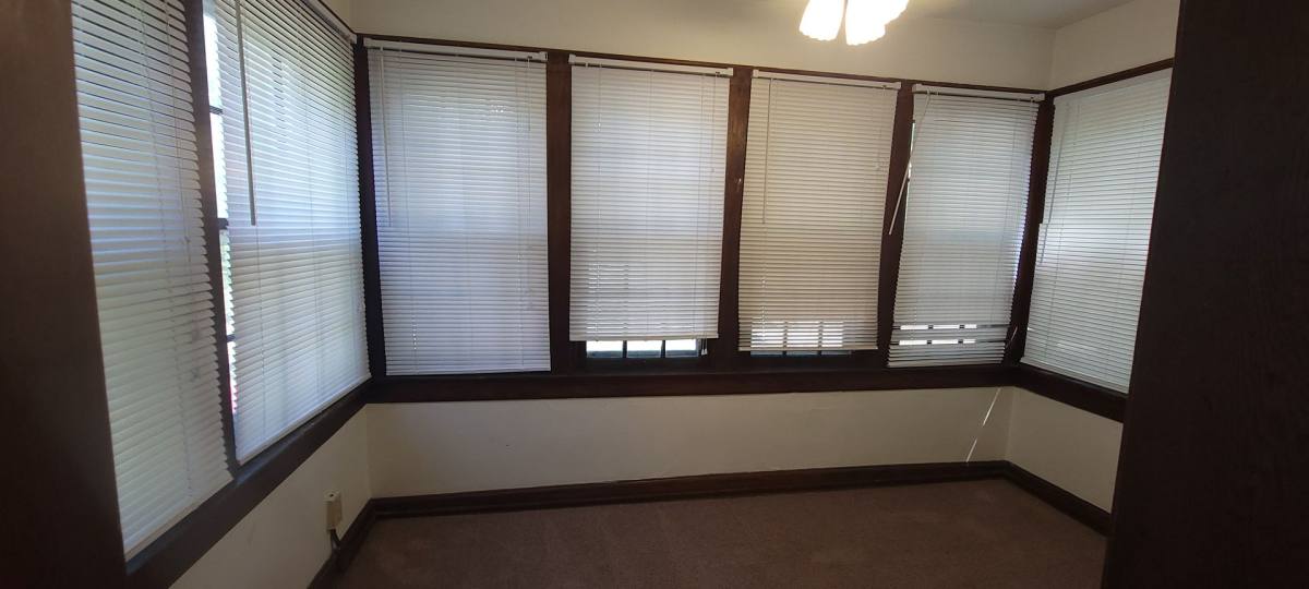 Apartment for rent at 2054 Iuka Ave, Columbus, OH 43201