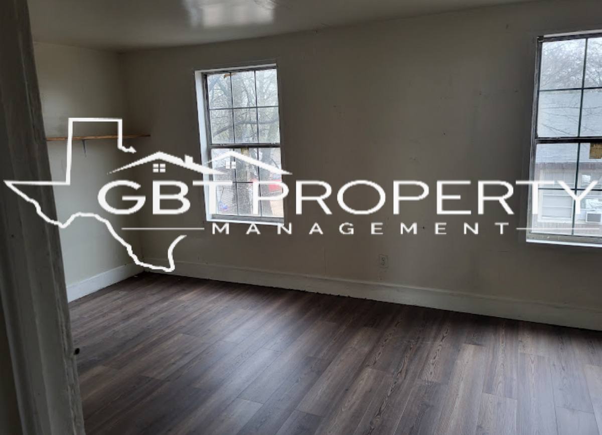 Apartment for rent at 906 E Cotton St, Longview, TX 75602