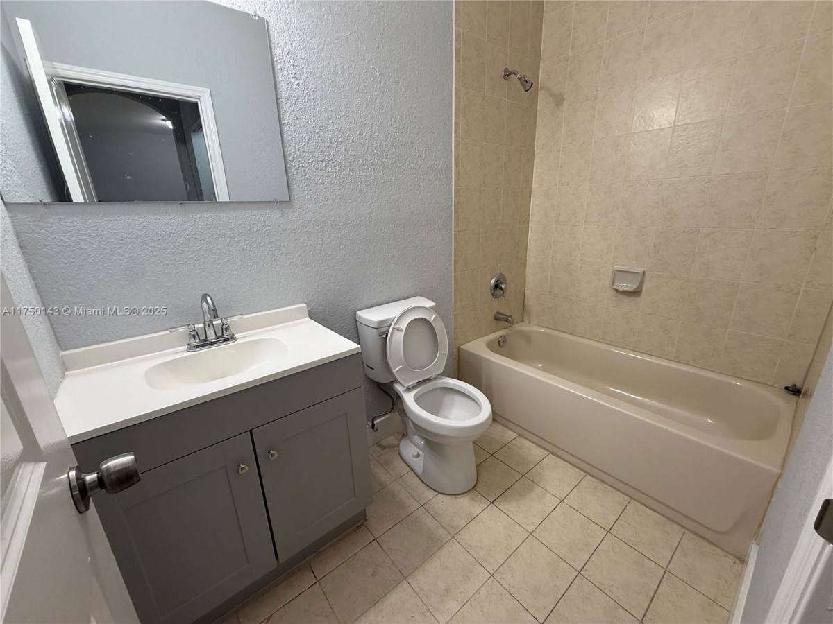 Apartment for rent at 1568 SE 26th St, Homestead, FL 33035