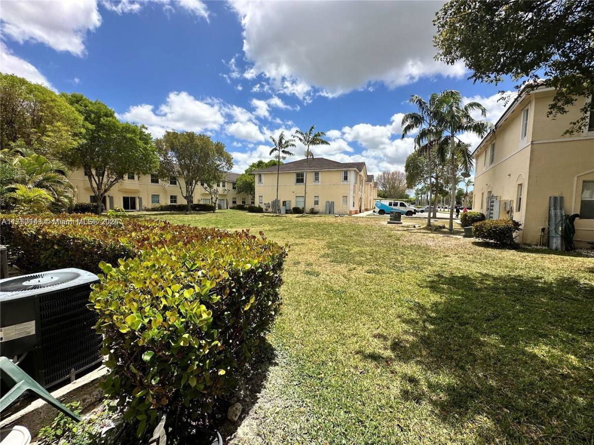Apartment for rent at 1568 SE 26th St, Homestead, FL 33035