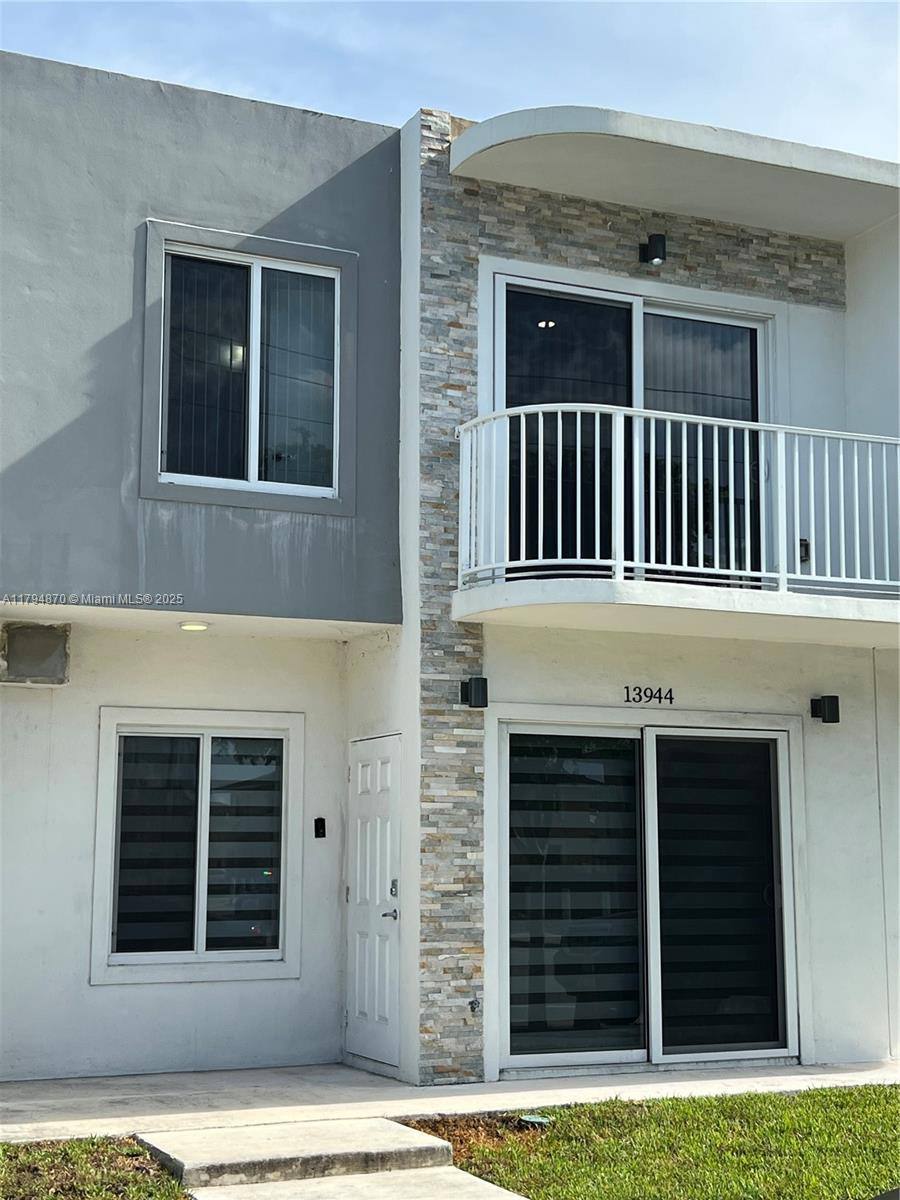Townhouse for rent at 13944 SW 259th Way, Homestead, FL 33032
