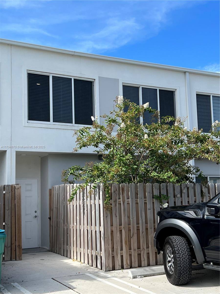 Townhouse for rent at 13944 SW 259th Way, Homestead, FL 33032