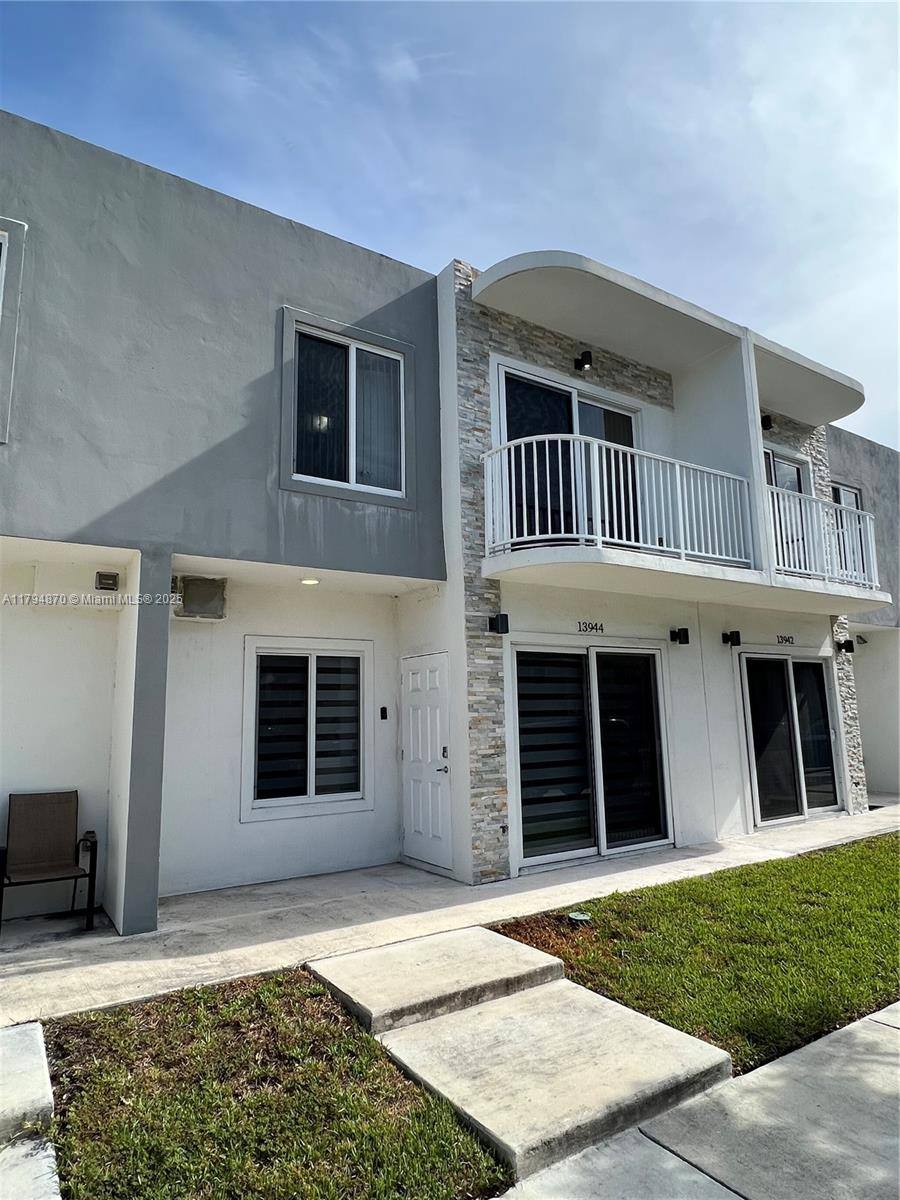 Townhouse for rent at 13944 SW 259th Way, Homestead, FL 33032