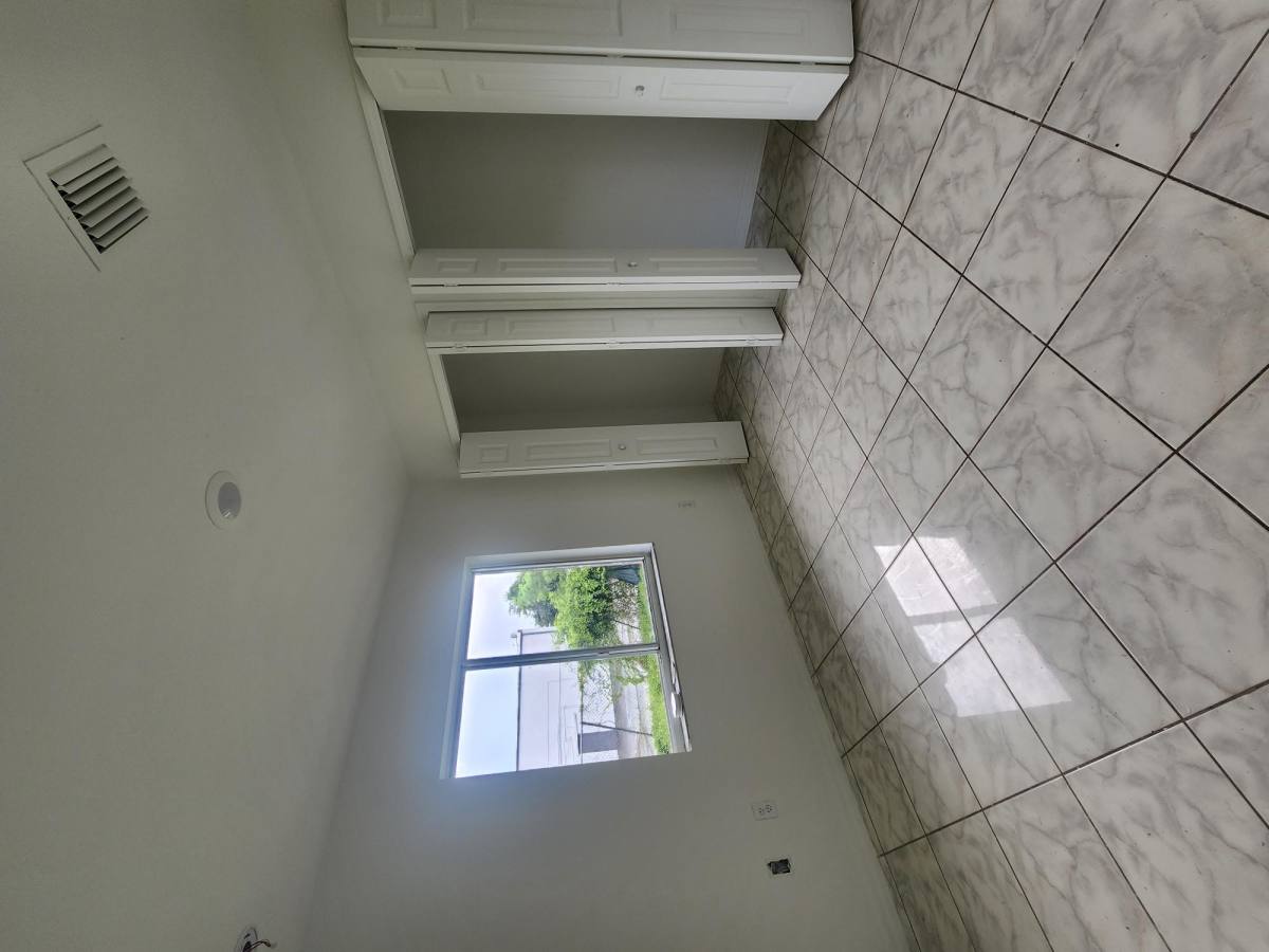 Apartment for rent at 1900 NW 76th St #1970, Miami, FL 33147