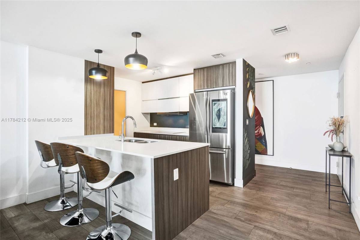 Apartment for rent at 600 NE 27th St #1502, Miami, FL 33137