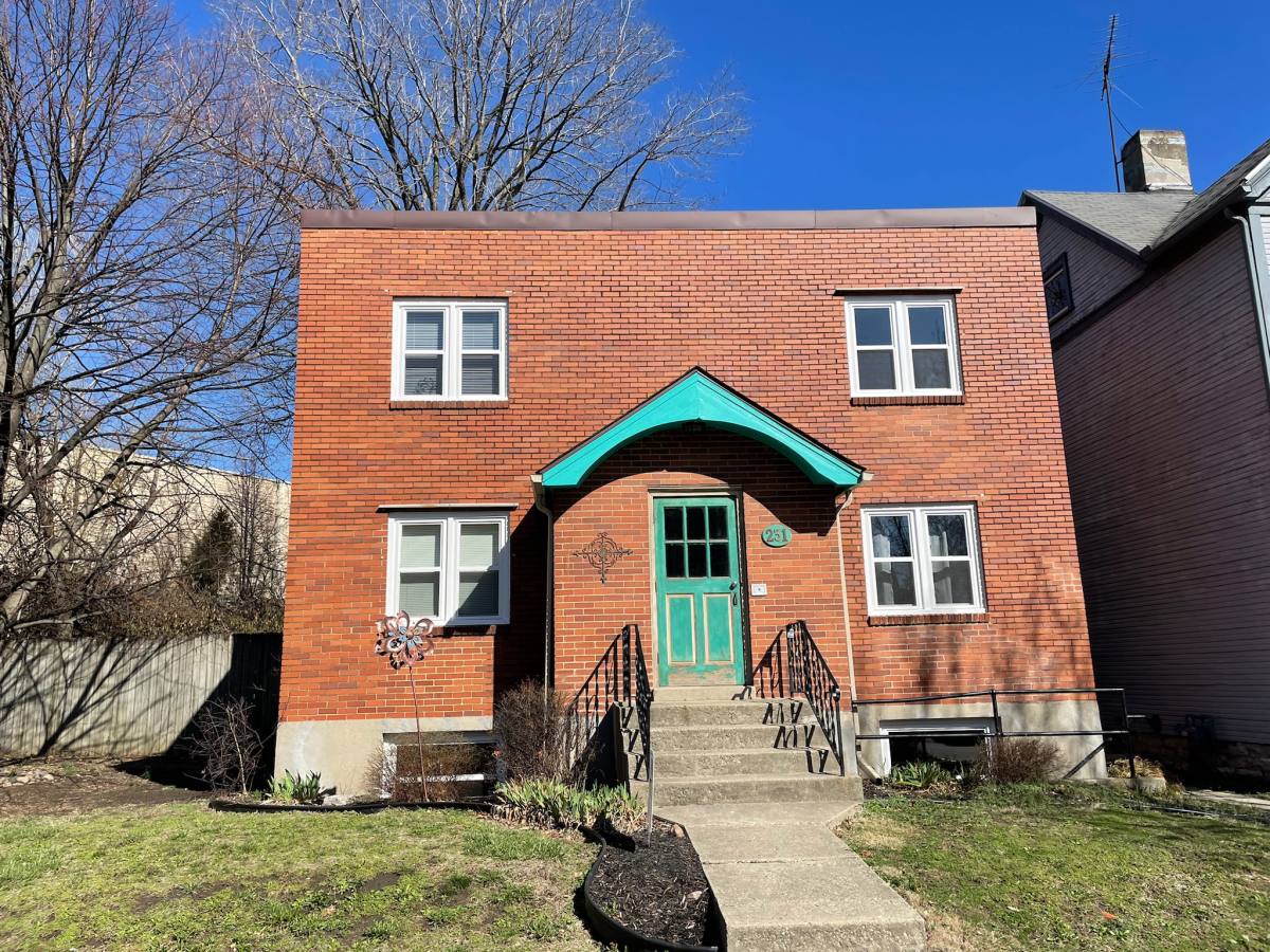 Apartment for rent at 231 W McPherson St #1, Dayton, OH 45405