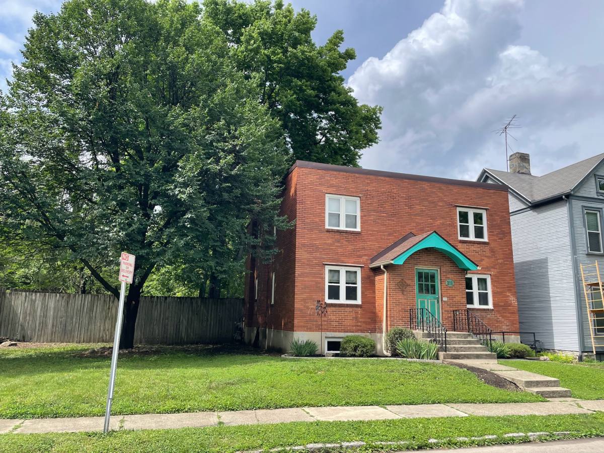 Apartment for rent at 231 W McPherson St #1, Dayton, OH 45405