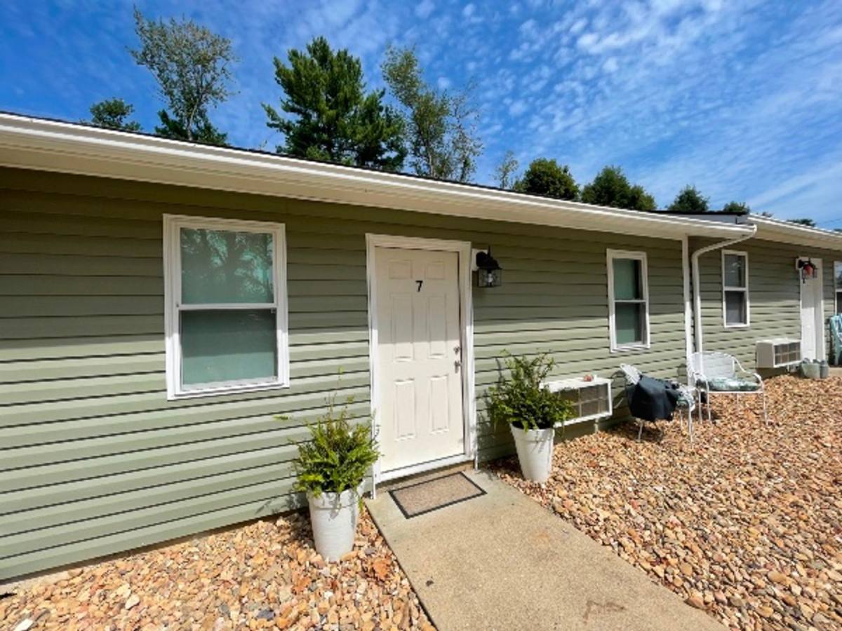 Apartment for rent at 402 Mount Bethel Rd, Greeneville, TN 37745