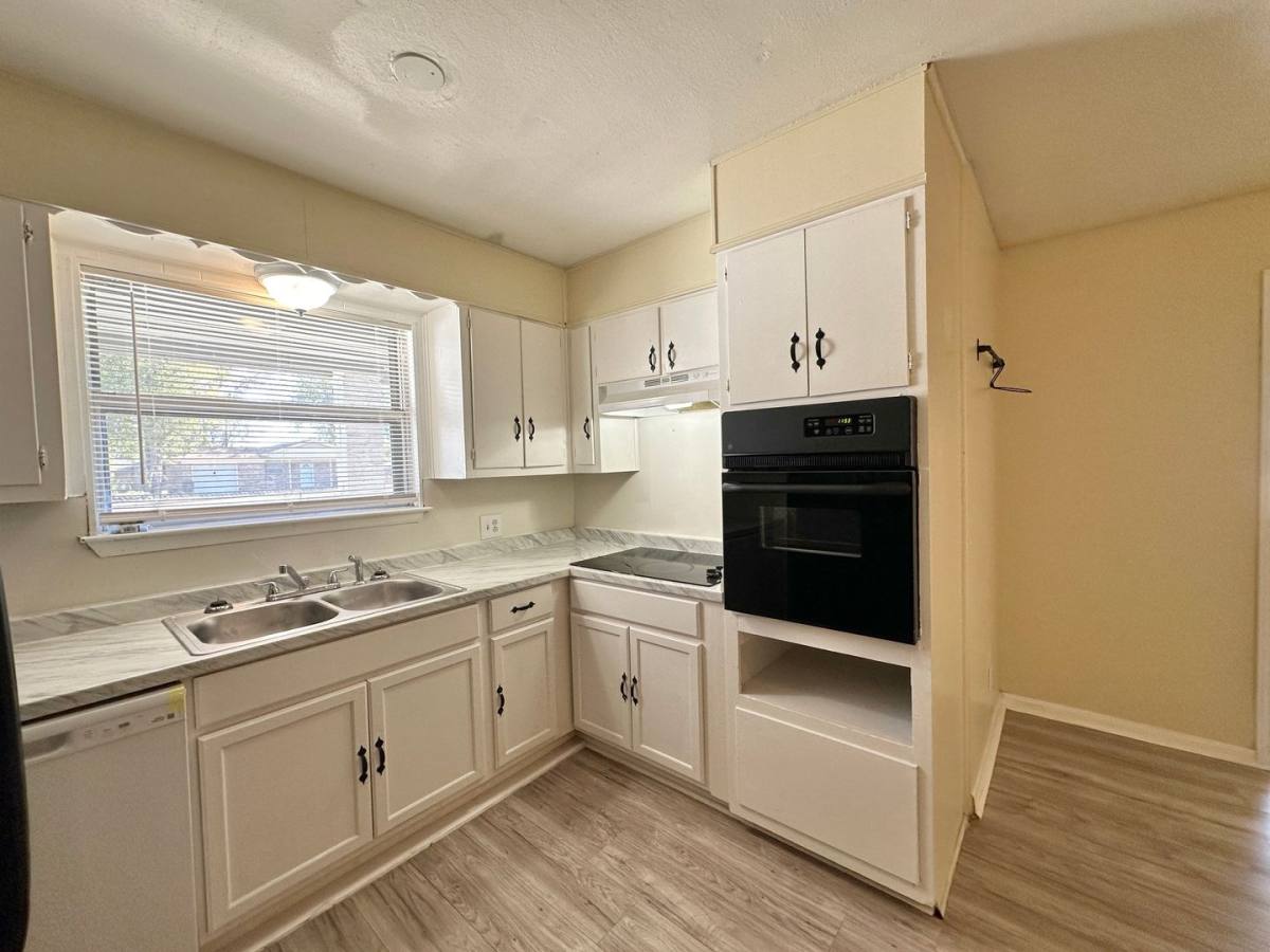 House for rent at 1505 S Ws Young Dr, Killeen, TX 76541