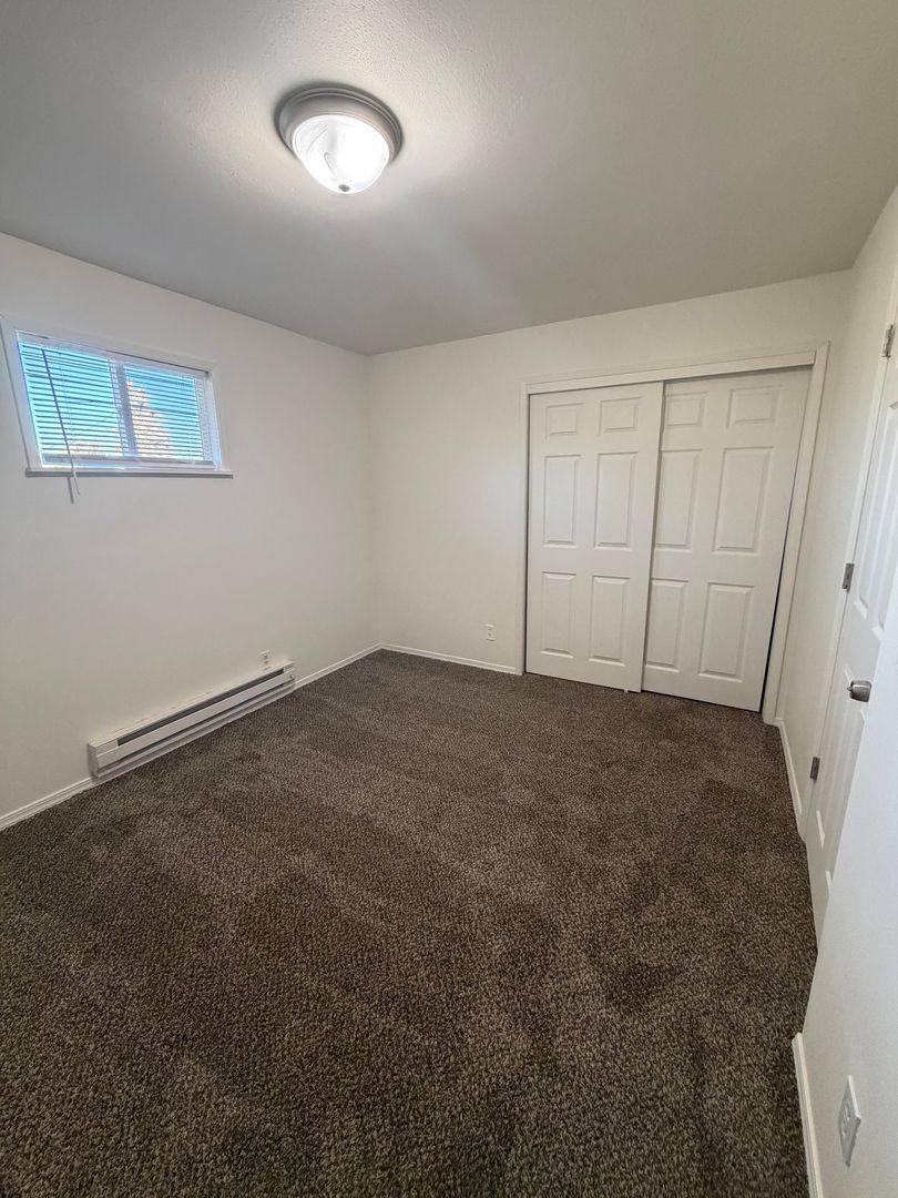 Apartment for rent at 4033 Ottmar Rd NE, Moses Lake, WA 98837