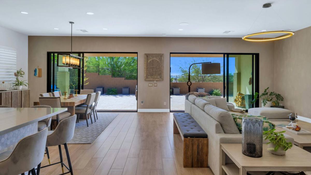 House for rent at 2041 E Fallen Leaf Lane, Phoenix, AZ 85024