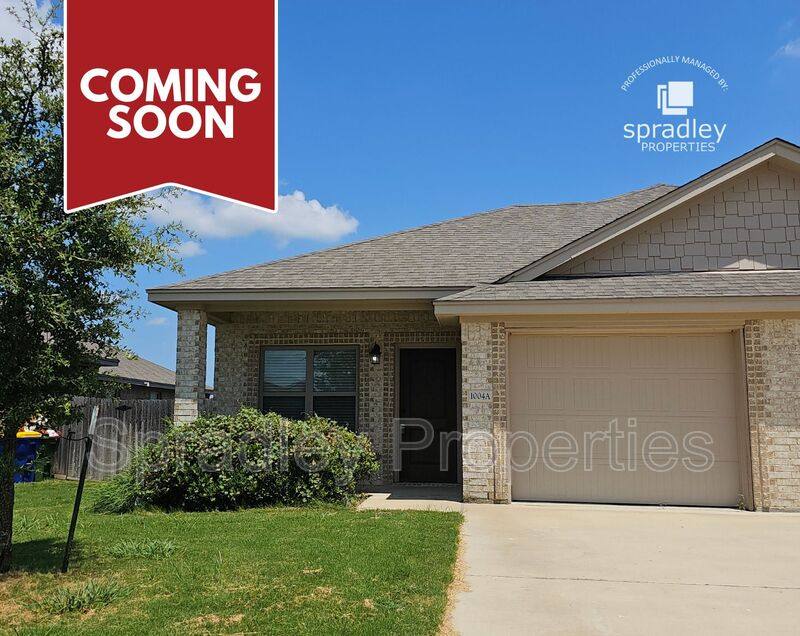 Townhouse for rent at 1004A Sparrow Cove, Troy, TX 76579