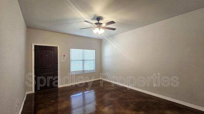 Townhouse for rent at 1004A Sparrow Cove, Troy, TX 76579