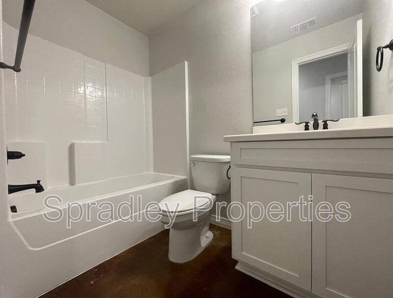 Townhouse for rent at 1004A Sparrow Cove, Troy, TX 76579