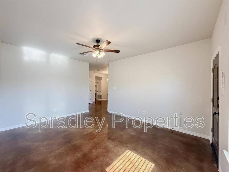 Townhouse for rent at 1004A Sparrow Cove, Troy, TX 76579