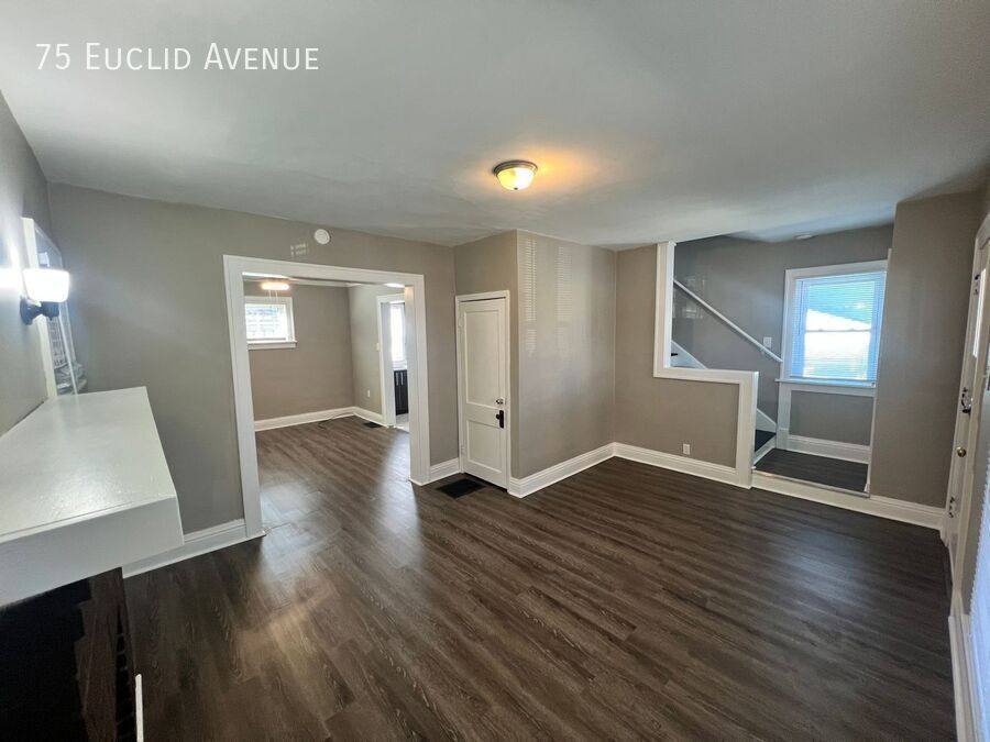 Townhouse for rent at 75 Euclid Ave, Columbus, OH 43201