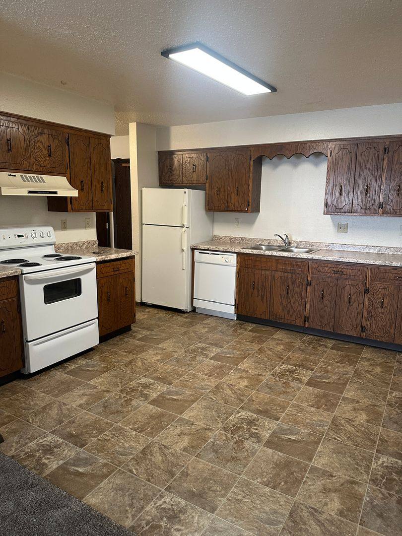 Apartment for rent at 915 32nd Ave S, Moorhead, MN 56560