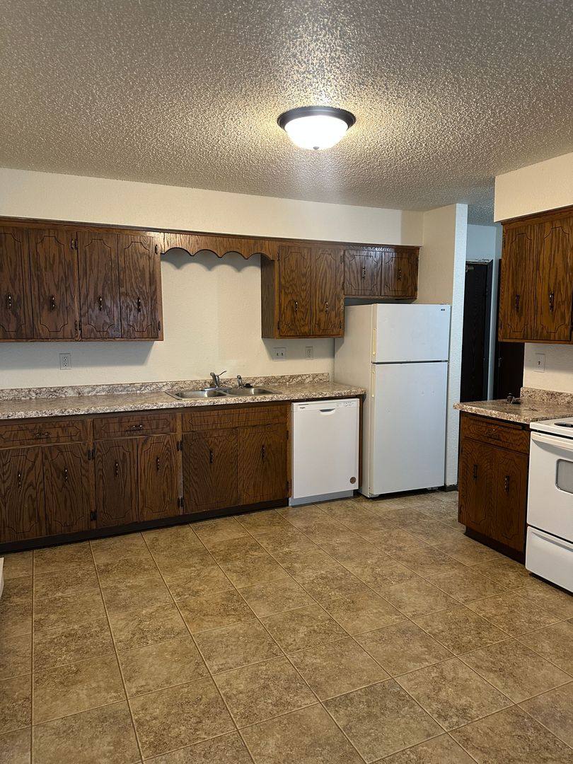 Apartment for rent at 915 32nd Ave S, Moorhead, MN 56560