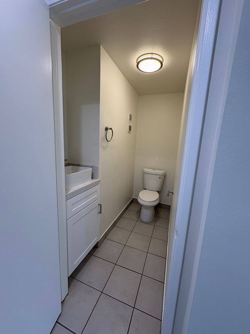 Apartment for rent at 5344 Circle Dr, Van Nuys, CA 91401