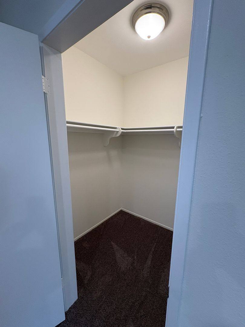 Apartment for rent at 5344 Circle Dr, Van Nuys, CA 91401