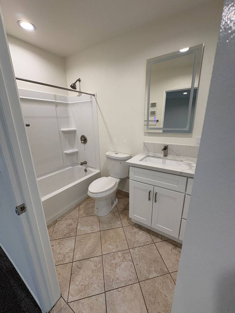 Apartment for rent at 5344 Circle Dr, Van Nuys, CA 91401