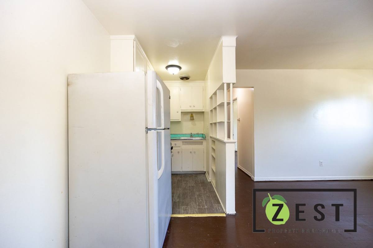 Apartment for rent at 17161 Denver, Detroit, MI 48224