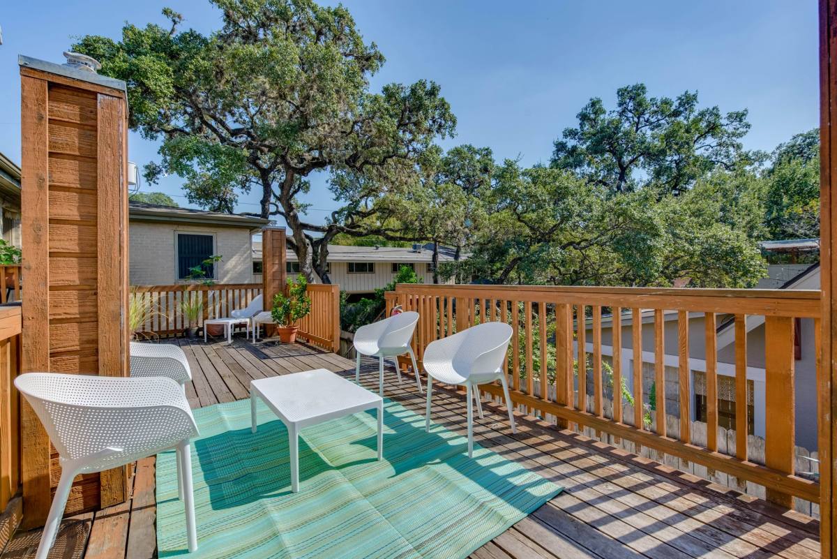 Apartment for rent at 1409 Enfield Rd, Austin, TX 78703