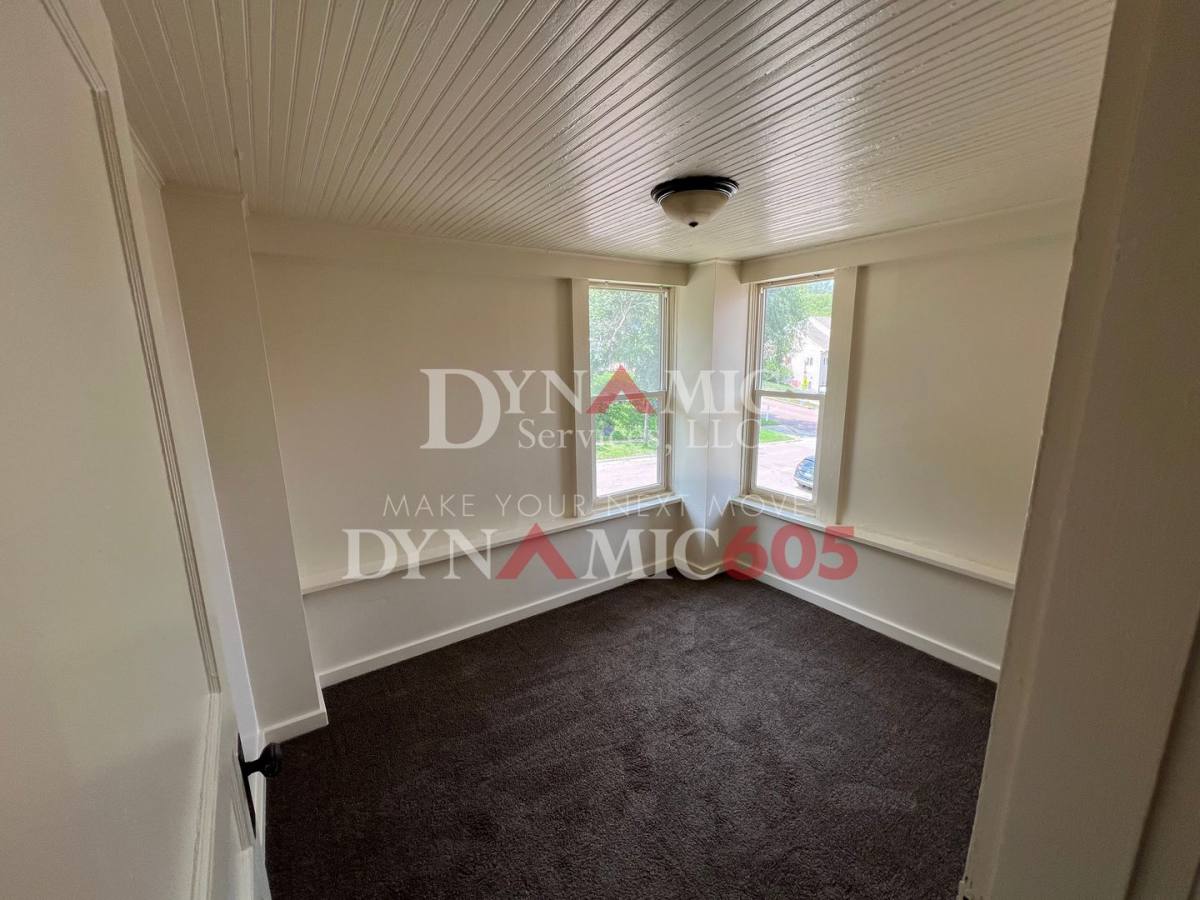 Apartment for rent at 330 N Spring Ave, Sioux Falls, SD 57104
