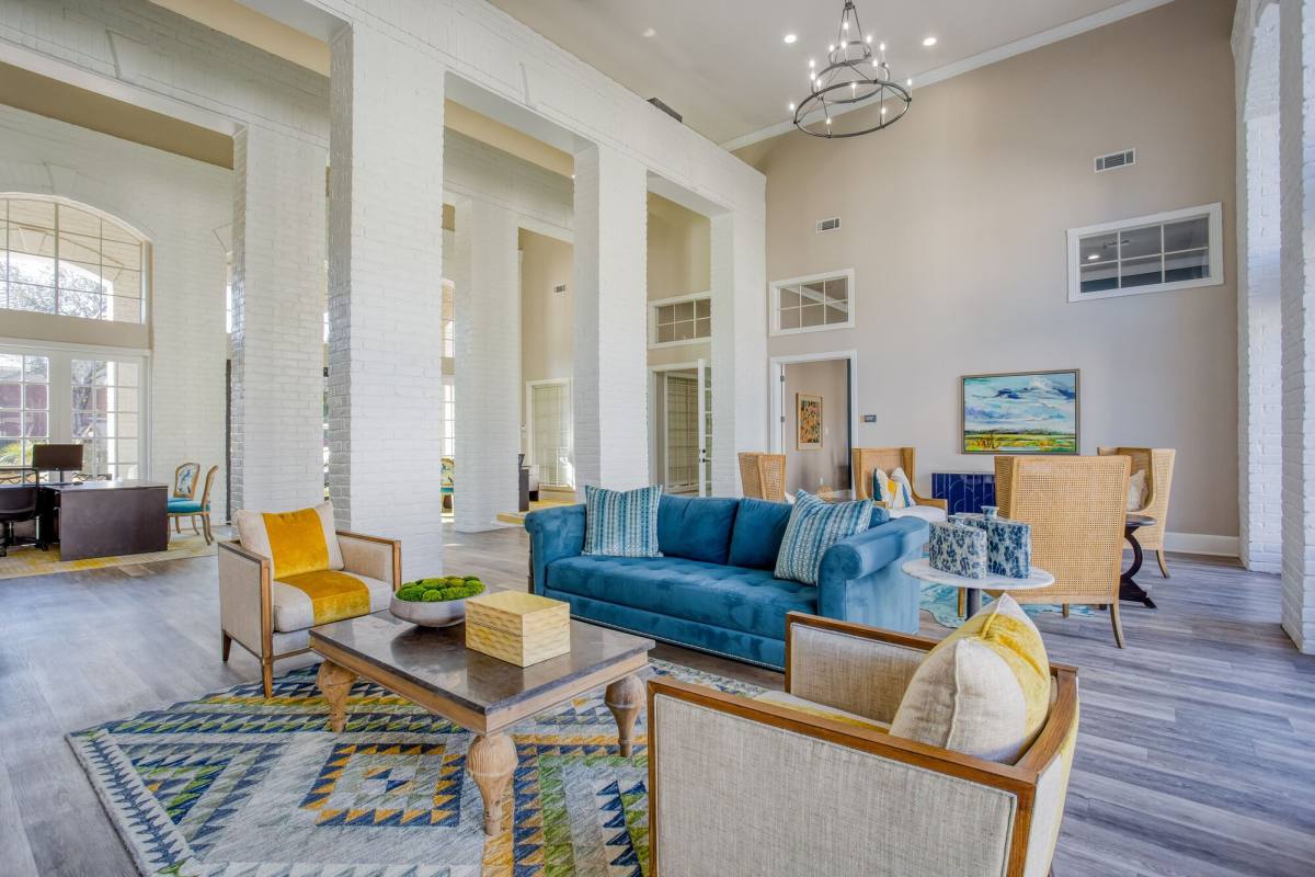 Apartment for rent at Verlaine on the Parkway, 5151 Verde Valley Lane, Dallas, TX 75254