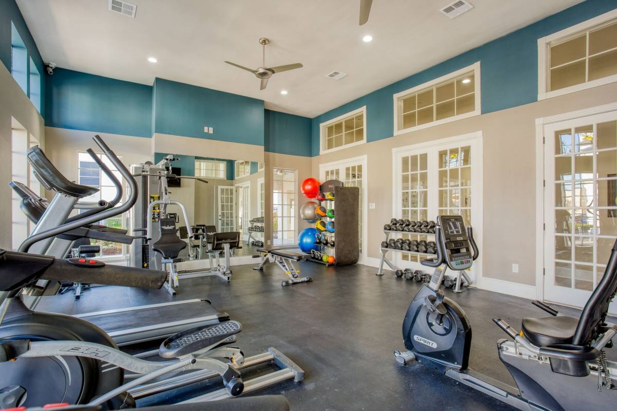 Apartment for rent at Verlaine on the Parkway, 5151 Verde Valley Lane, Dallas, TX 75254