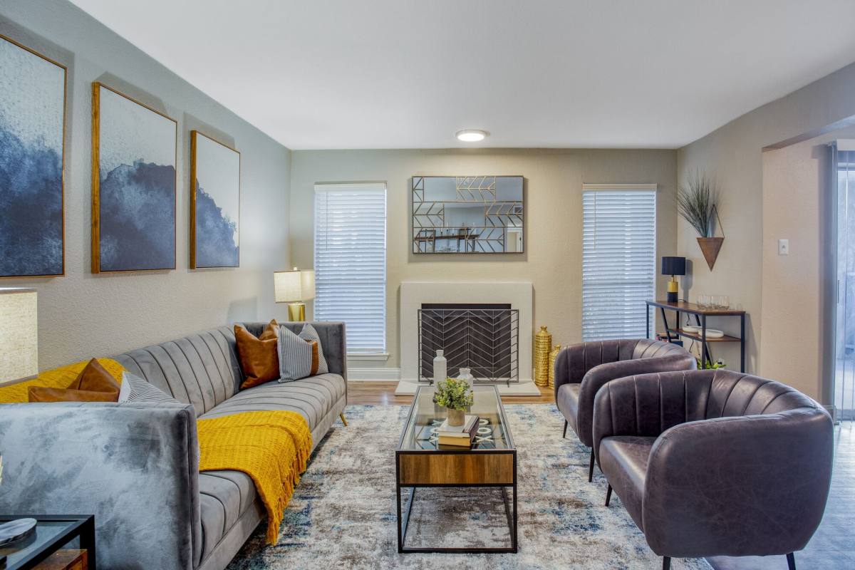 Apartment for rent at Verlaine on the Parkway, 5151 Verde Valley Lane, Dallas, TX 75254