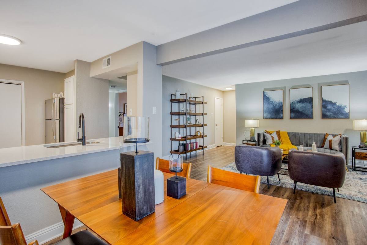 Apartment for rent at Verlaine on the Parkway, 5151 Verde Valley Lane, Dallas, TX 75254