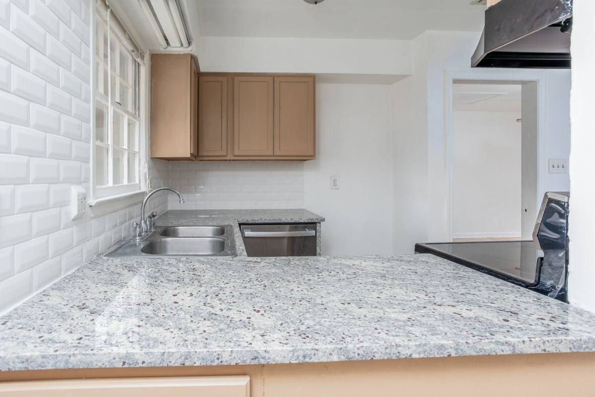 House for rent at 5 Ossabaw Rd, Savannah, GA 31410