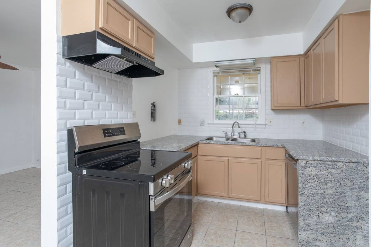 House for rent at 5 Ossabaw Rd, Savannah, GA 31410