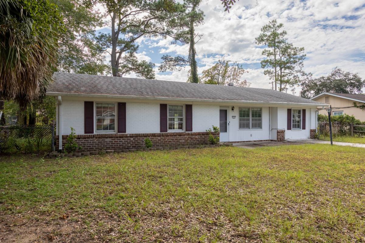 House for rent at 5 Ossabaw Rd, Savannah, GA 31410