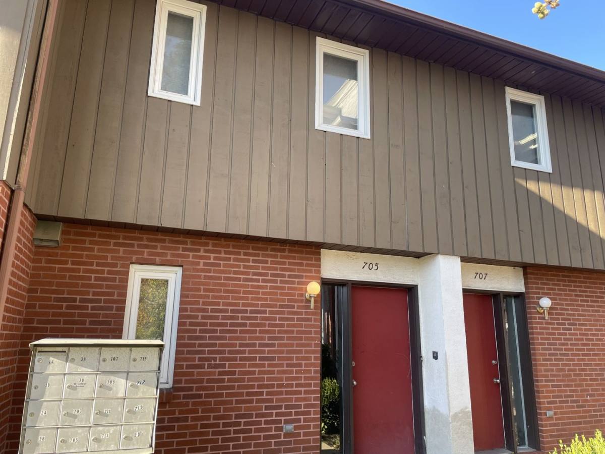 Townhouse for rent at 705 W College Ave, State College, PA 16801