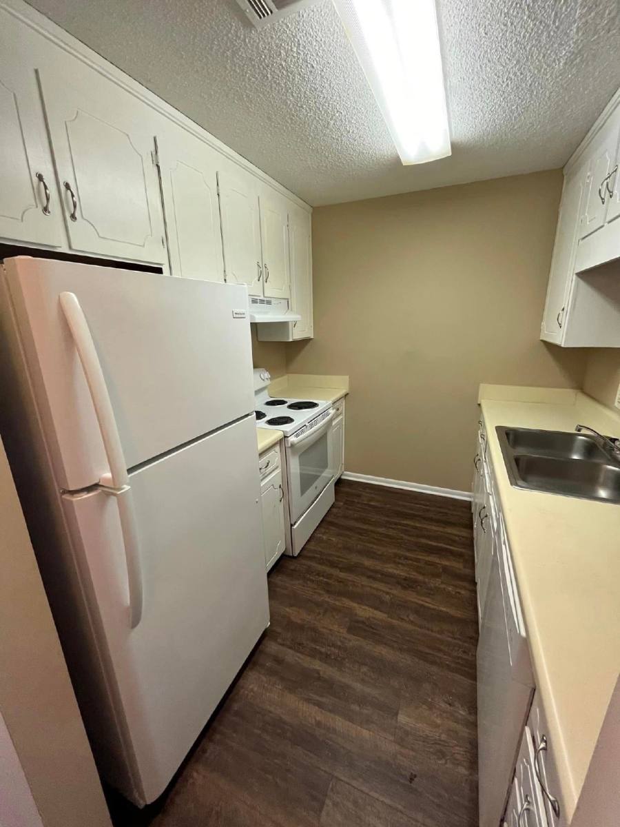 House for rent at 121 Candlebrook Dr, Enterprise, AL 36330