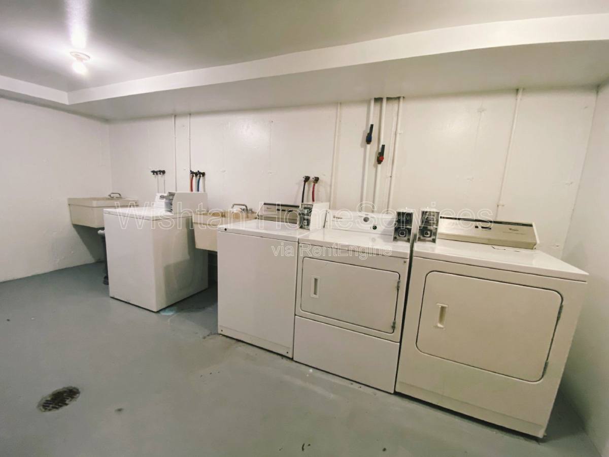 Apartment for rent at 218 Charleston Blvd #5, Macomb, IL 61455