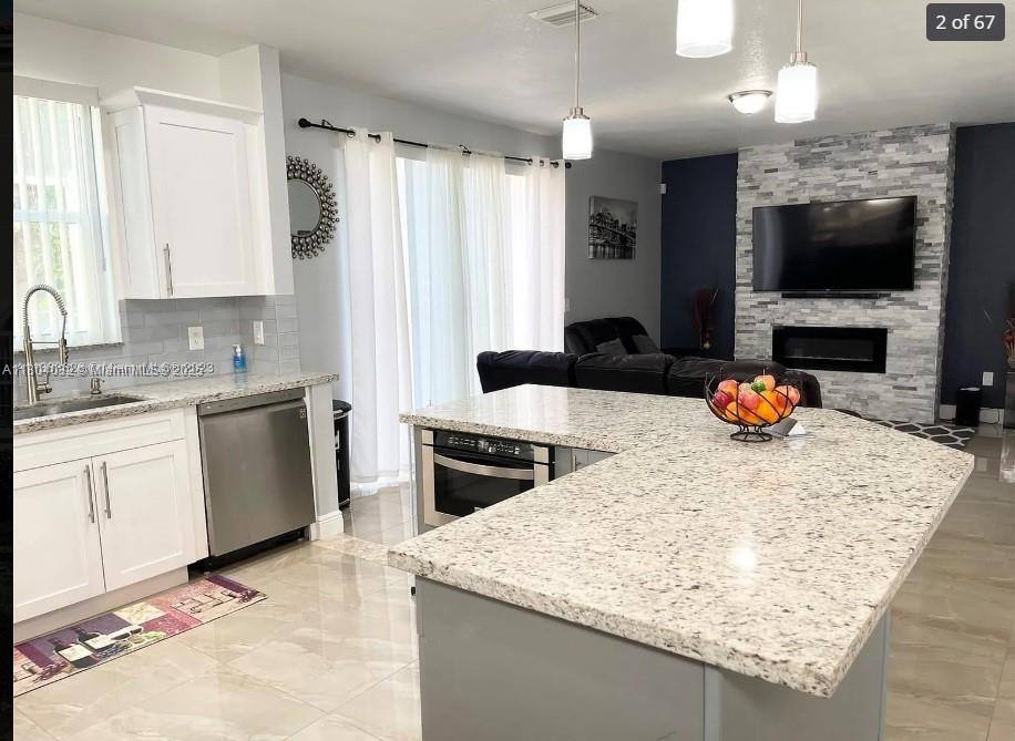 House for rent at 409 NW 87th Lane, Coral Springs, FL 33071