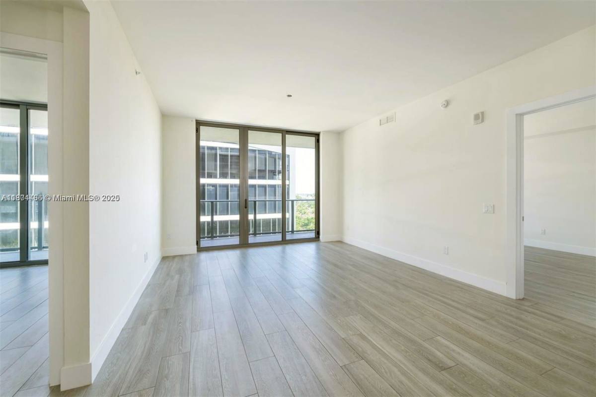 Apartment for rent at 2960 NE 207th St #909, Miami, FL 33180