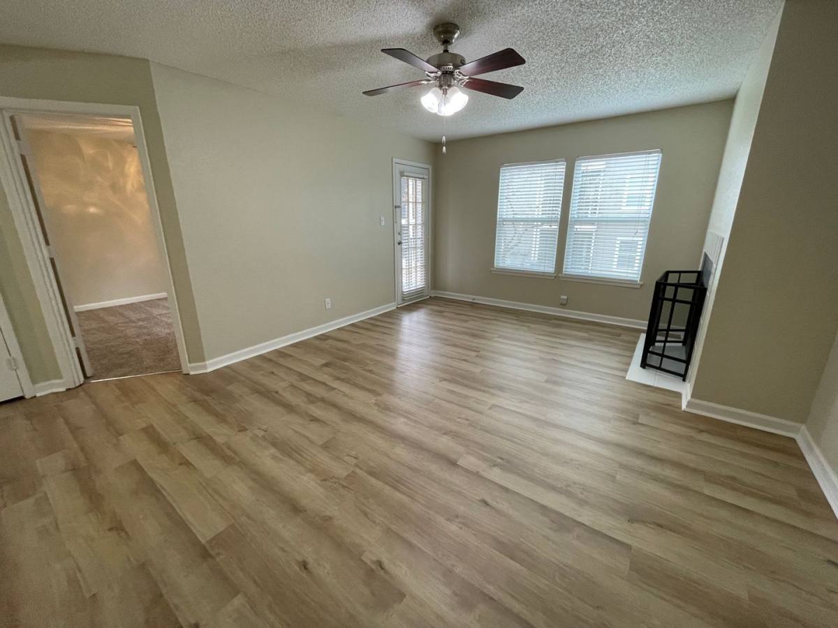 Apartment for rent at 11115 W 64th Terrace, Shawnee, KS 66203