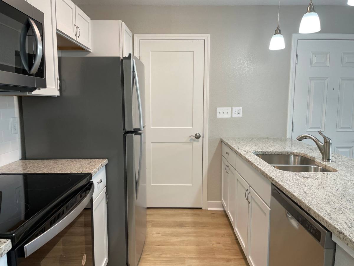 Apartment for rent at 11115 W 64th Terrace, Shawnee, KS 66203