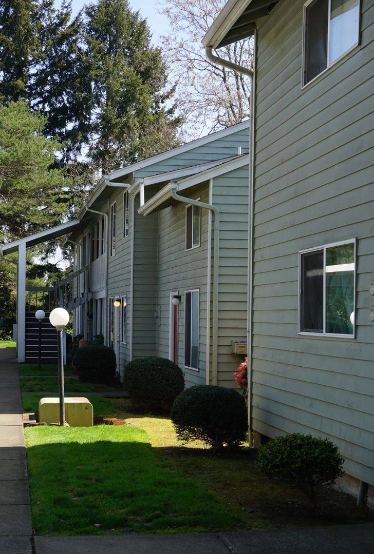 Apartment for rent at 401 Ratcliff Dr SE, Salem, OR 97302