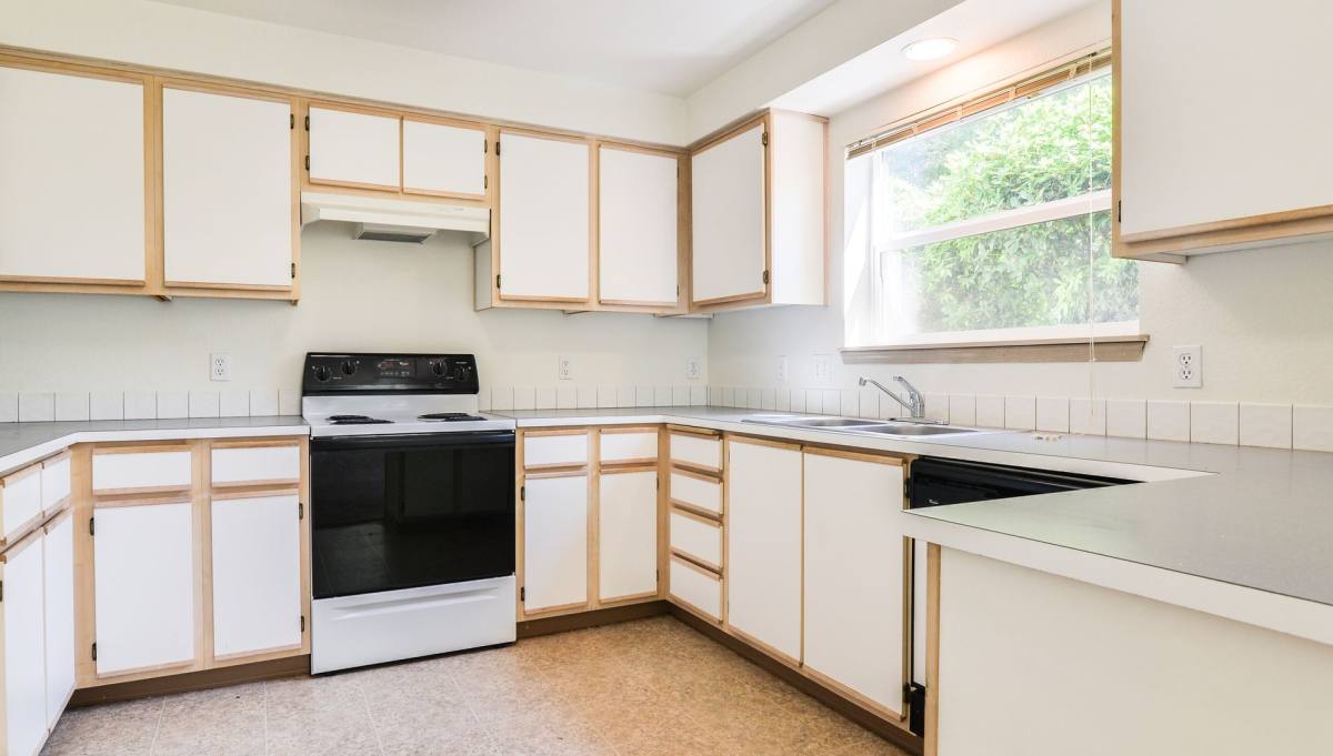 Apartment for rent at 401 Ratcliff Dr SE, Salem, OR 97302