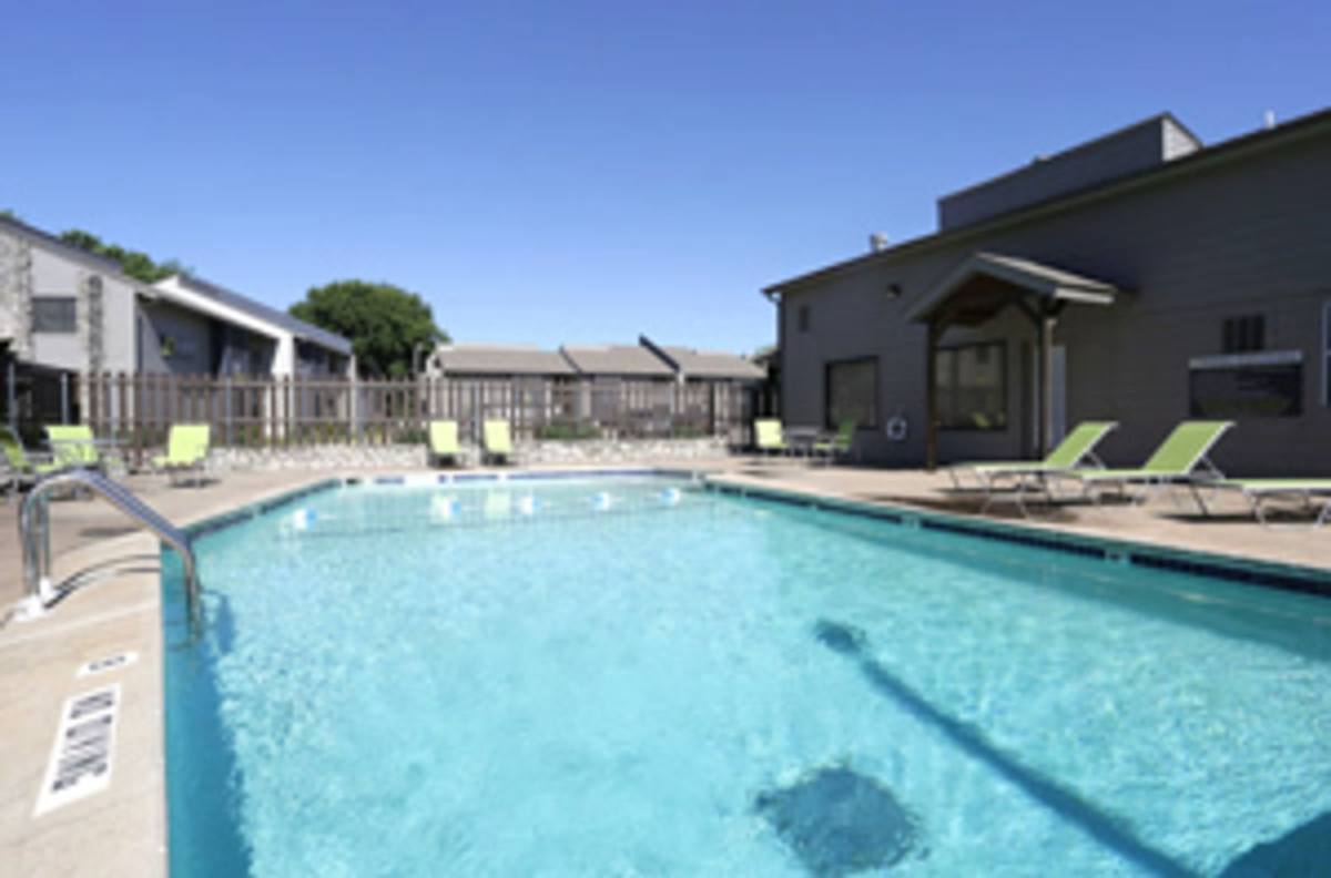 Apartment for rent at 1304 Wylie Rd, Norman, OK 73072