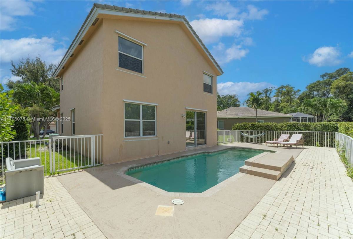 House for rent at 7423 NW 70th Ave, Pompano Beach, FL 33067