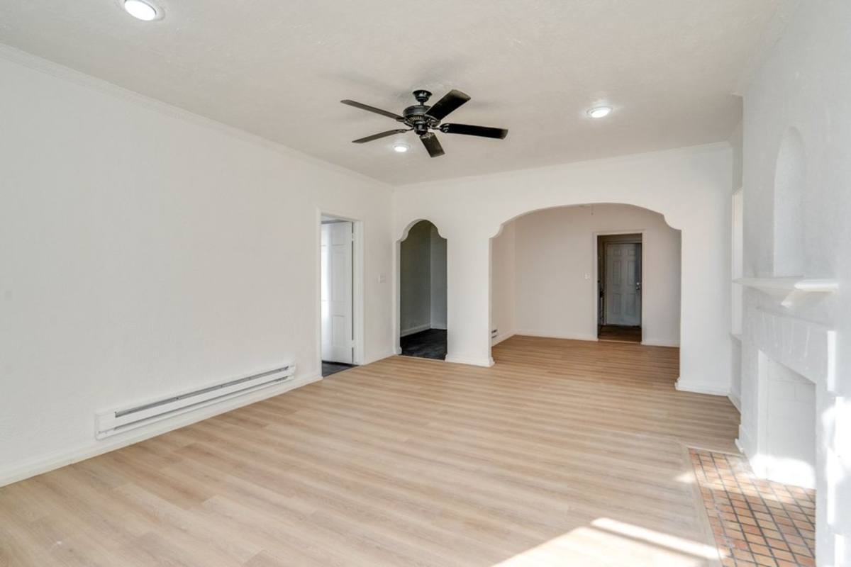 Apartment for rent at 2828 S Moreland Blvd, Cleveland, OH 44120