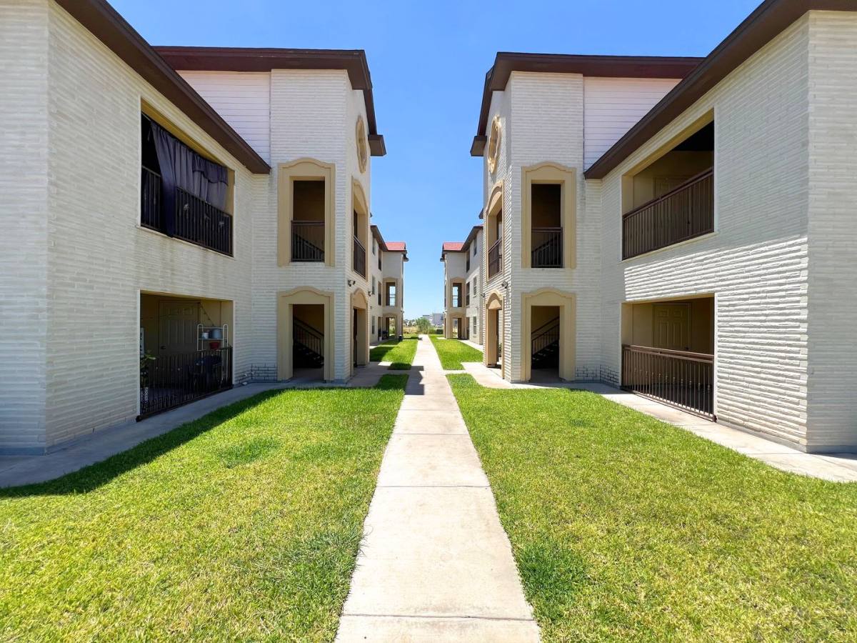Apartment for rent at 1601 B Jacaman Rd, Laredo, TX 78045