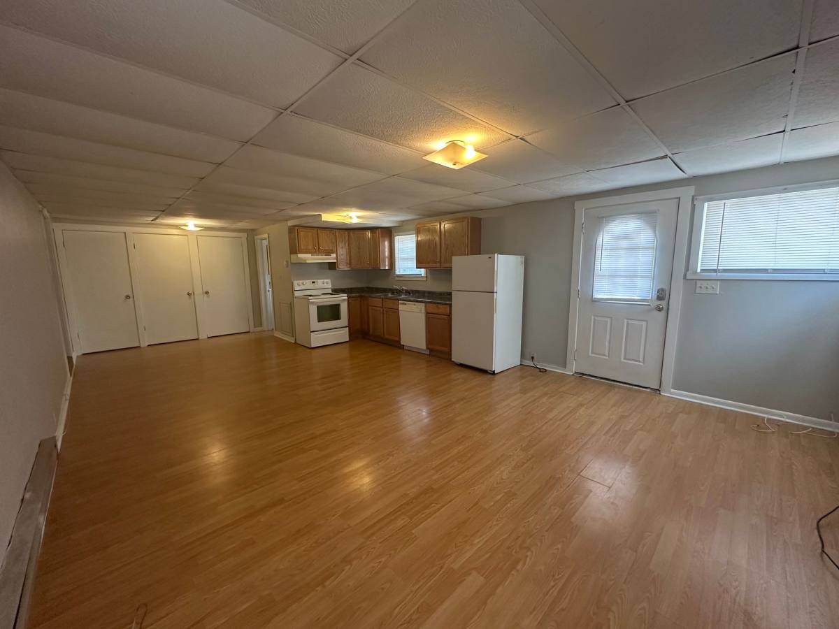 Apartment for rent at 402 N Calvert St, Muncie, IN 47303